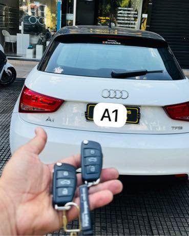 Chave codificada feita pela Auto Socorro Flash para Audi A1, em Pinheiros, São Paulo